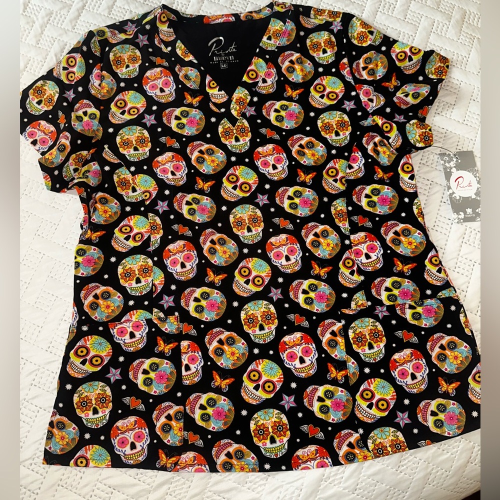 Womens Día de los Muertos Scrub Top NEW!